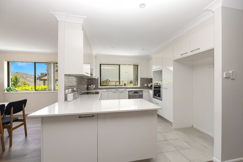 Inviting Three-Bedroom Villa in Garden Setting