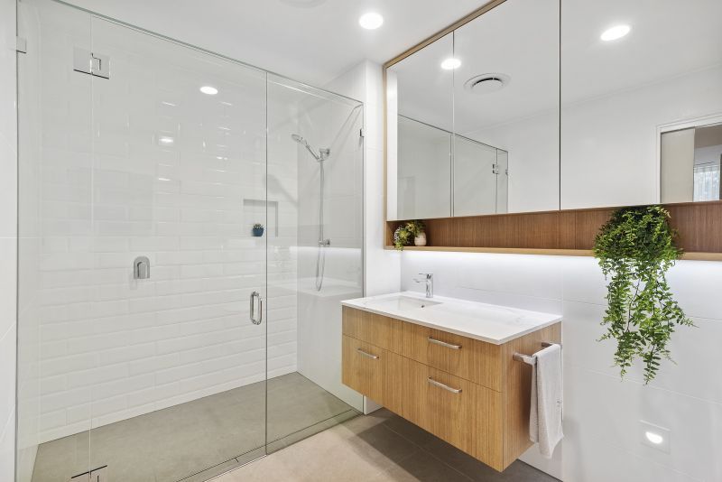 South-facing apartment with stunning Burleigh Golf Course views