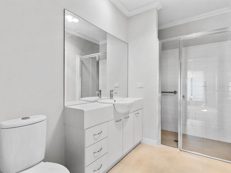 Beautifully Updated Unit with High Ceilings and Convenient Layout