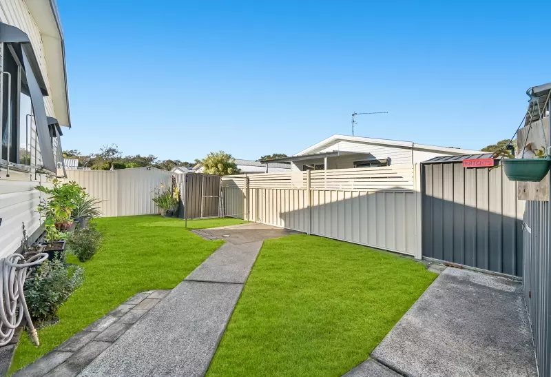 Tweed Broadwater Village, an Over 50’s Pet Friendly Lifestyle Village. 