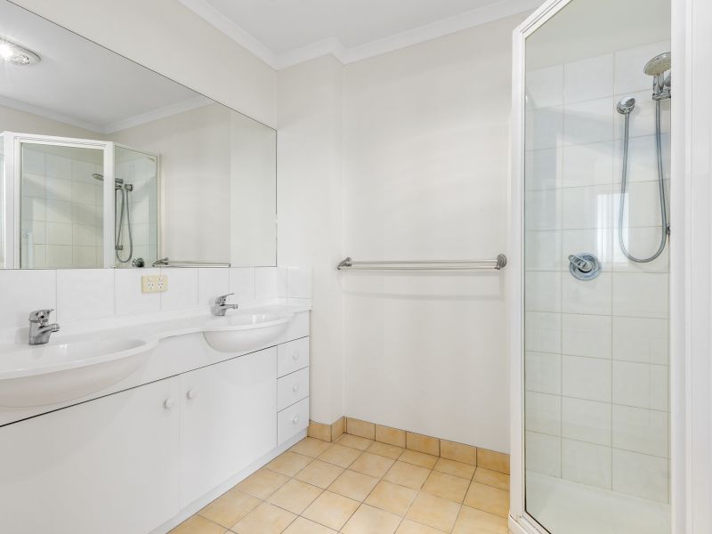 Rent in Seniors Community - 3 bed, 2 bath self-catered unit with kitchen