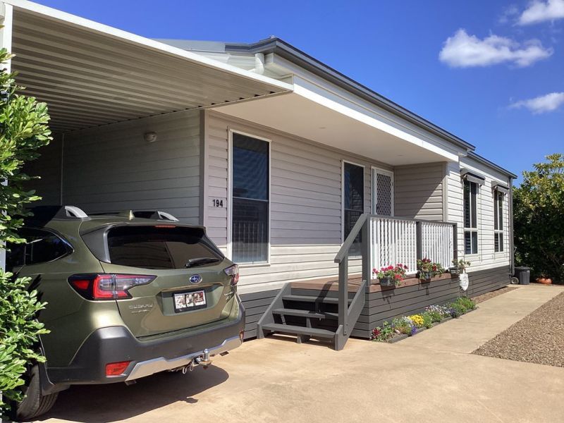 Gorgeous home in quiet location