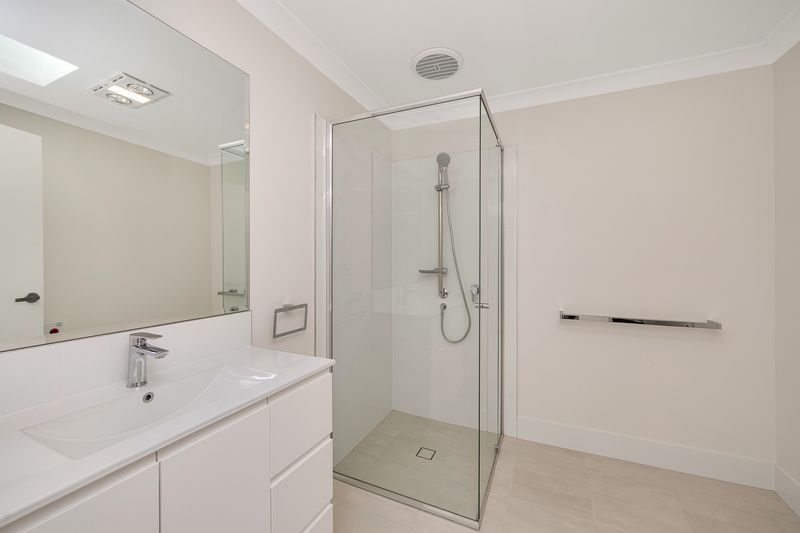 Well Designed, Light Filled Apartment