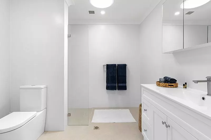 Beautifully presented renovated spacious unit located close to the clubhouse.