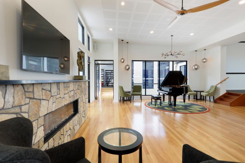 Modern Comfort, Lifestyle & Community