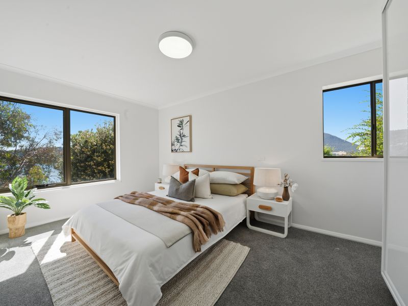 North Facing Villa With Views of Derwent River