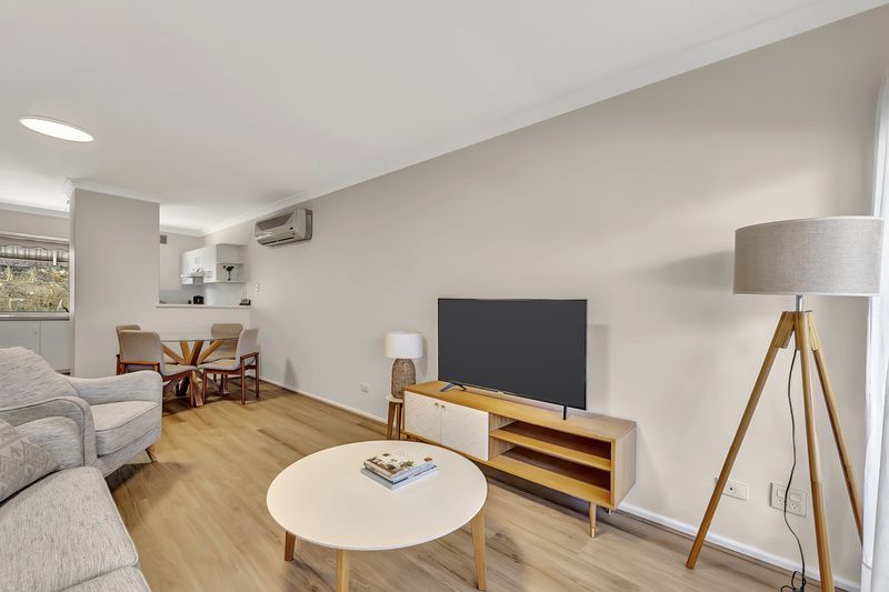 Refreshed Villa with Sunlit Patio and Open-Plan Living