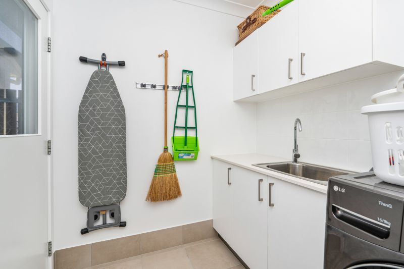 Fresh, Modern Living - Prime Location