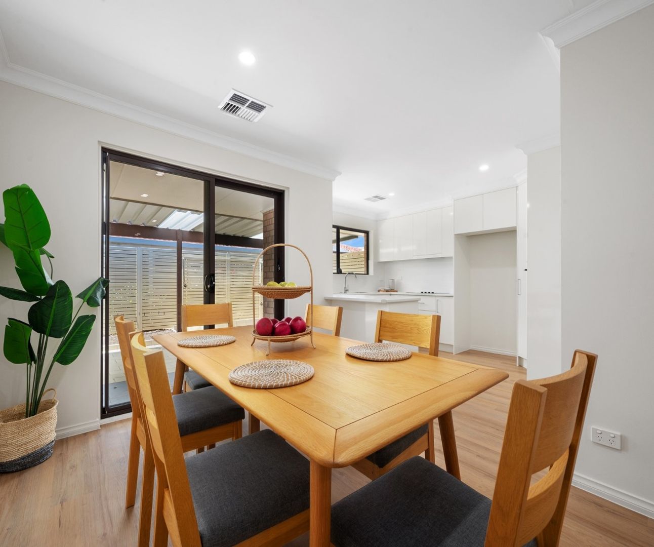 6/33 Sylvan Way, Grange