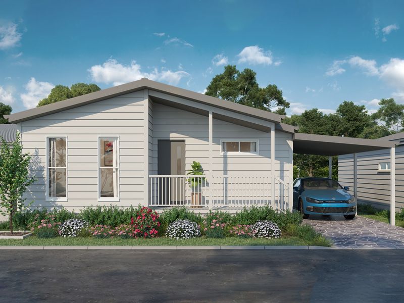 Bespoke 1 bedroom home in lakeside community