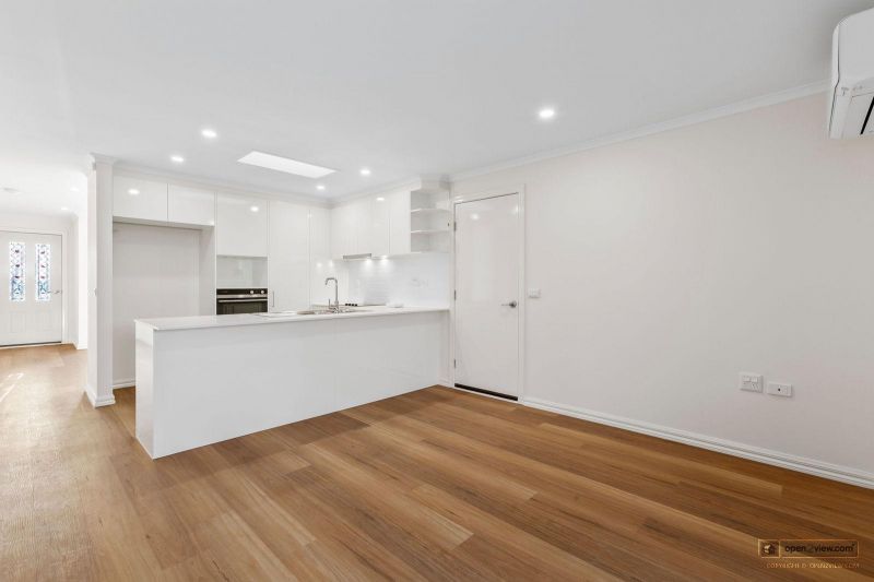 Renovated Retirement Oasis with multiple car parks