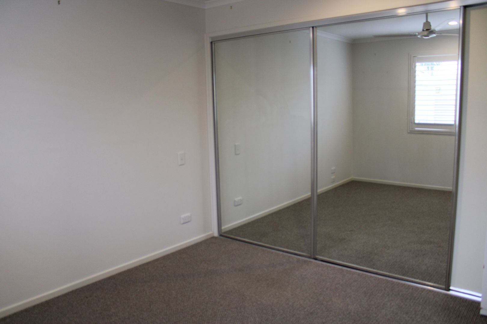 Centrally located 2 bed home in Palm Lake Resort Eagleby