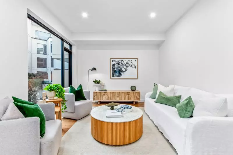 Spacious one-bedroom with tranquil courtyard garden views