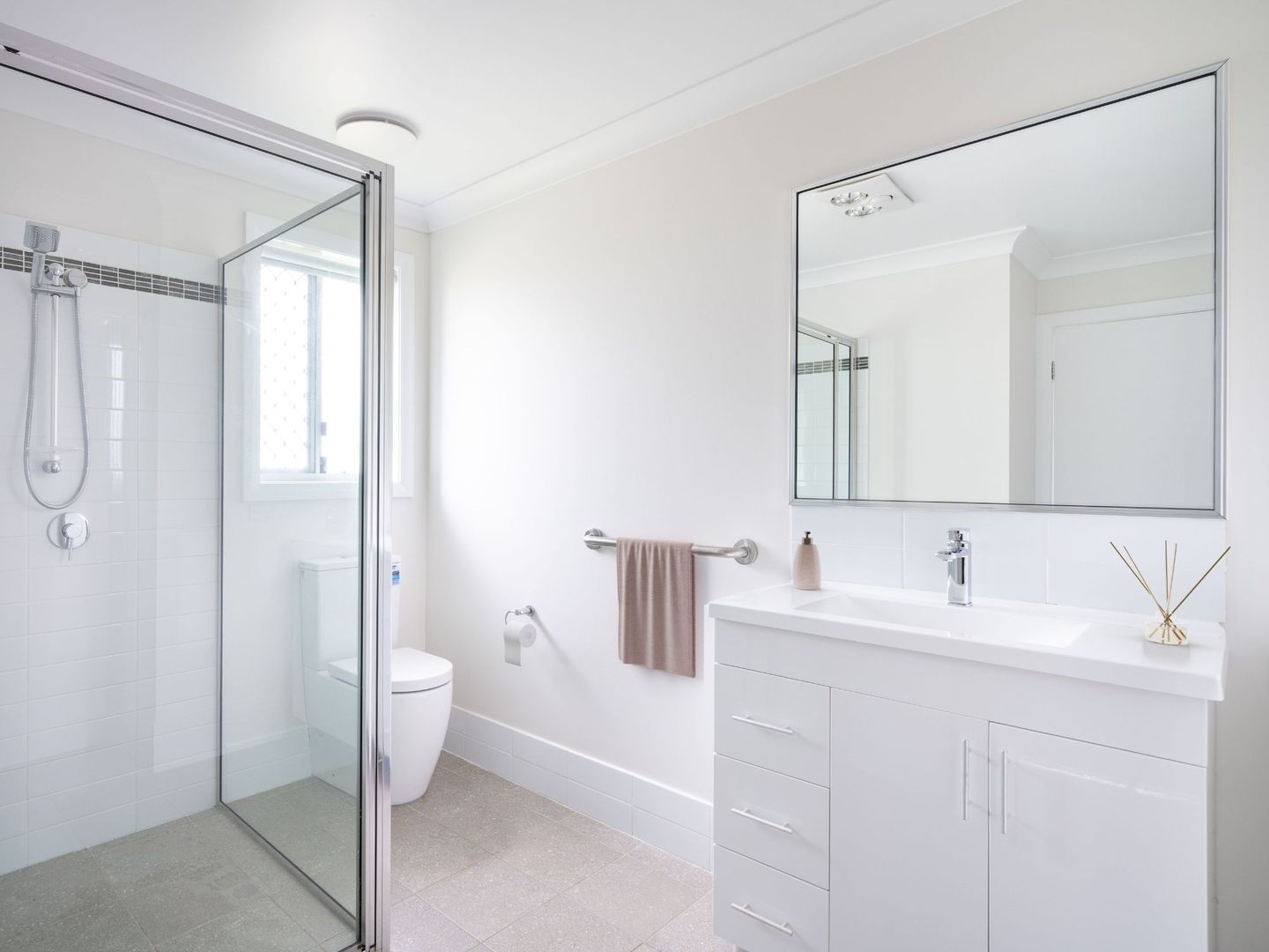 Villa 94 | 2 Bedroom + 1 Bathroom + Powder Room - Oak Tree Retirement Village Orange