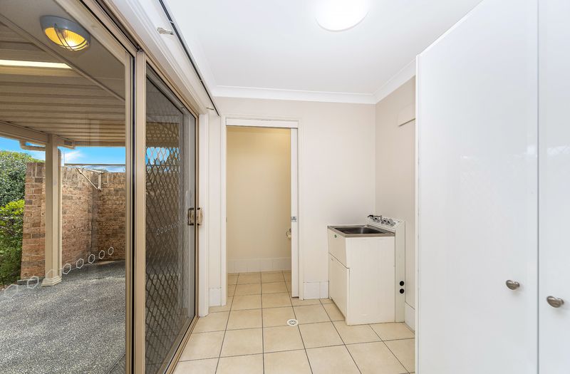 Spacious Open Plan Villa with Garage and Sunny Patio