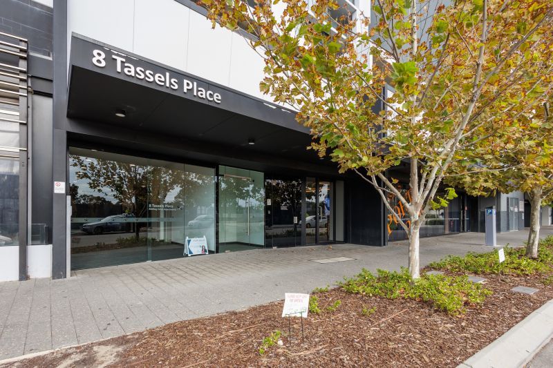 Stunning Views!! Lifestyle and Convenience!