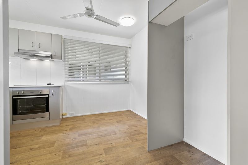 Freshly Updated Tropical Retreat