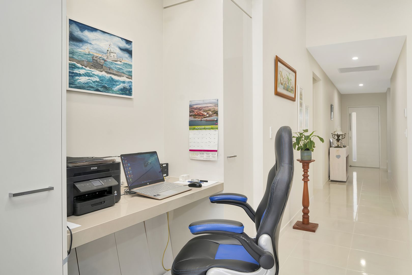 Alexandra by Palm Lake Resort