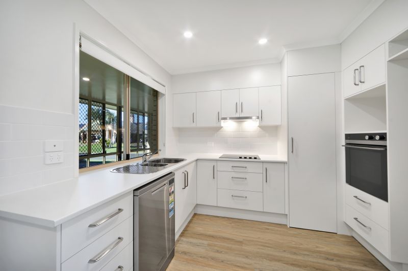 Stand alone villa, ready now!