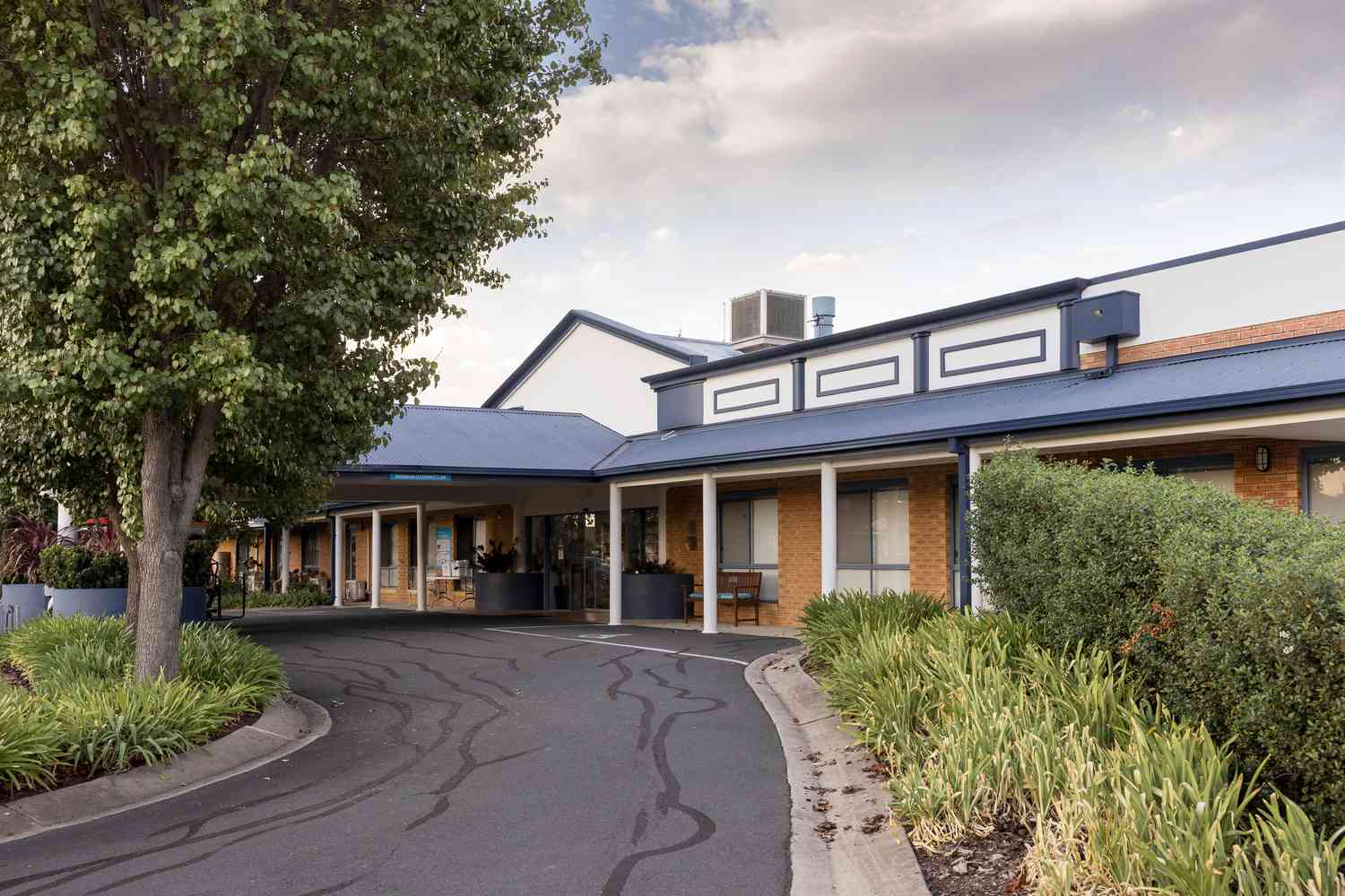 Murray Gardens Serviced Apartments available