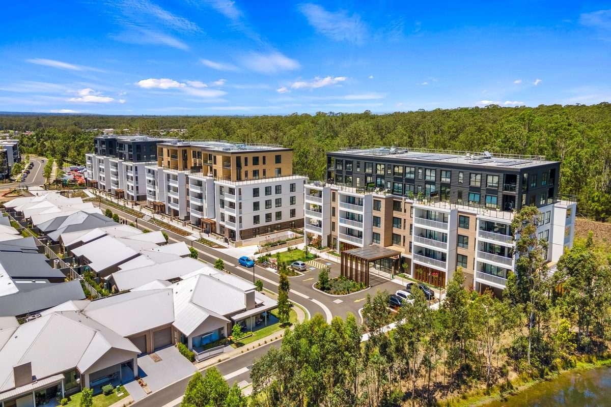 Top Floor Luxury with spectacular Bushland Views
