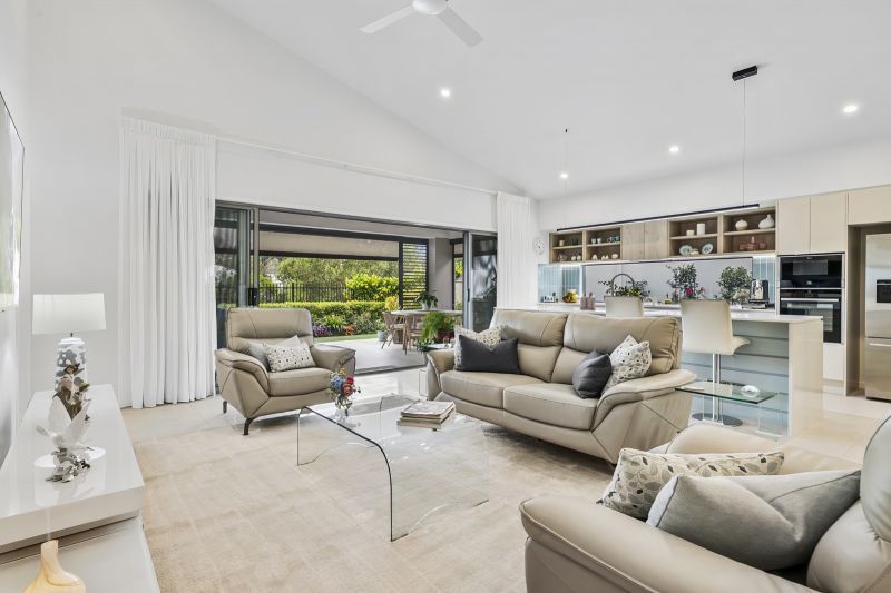 Exquisite Lakeside Property