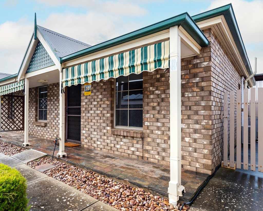 Quiet Location - Walk to Main Street