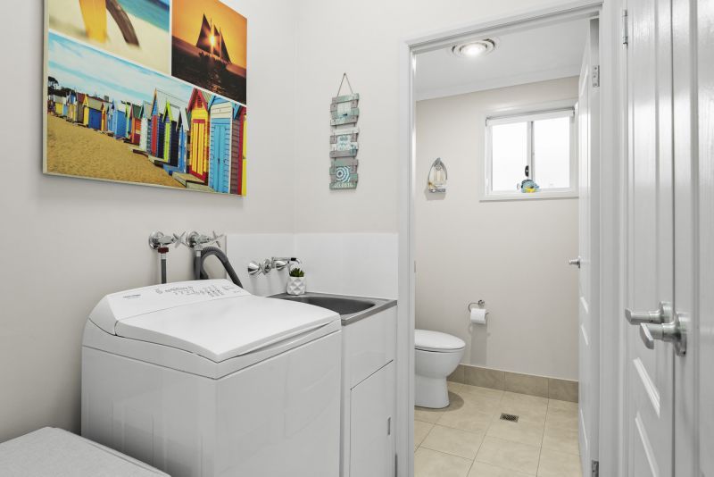 Tranquil Bushland Outlook – North-Facing Home with Stunning Views!