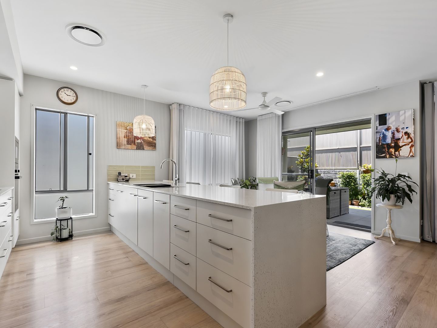 Halcyon Promenade - Established Luxury low maintenance home
