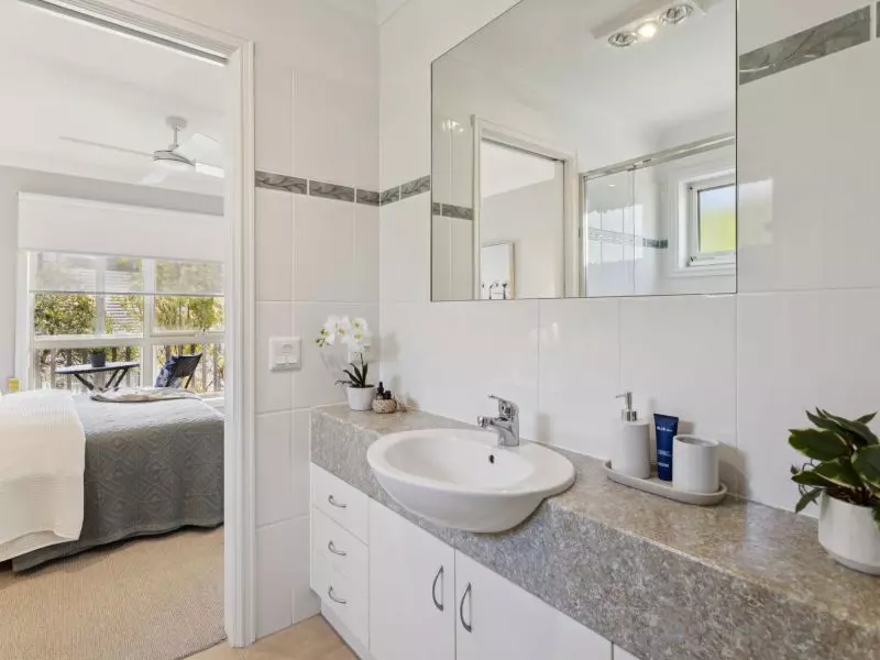 DEPOSIT TAKEN - Spacious, light-filled 2br unit with bay windows & garden views