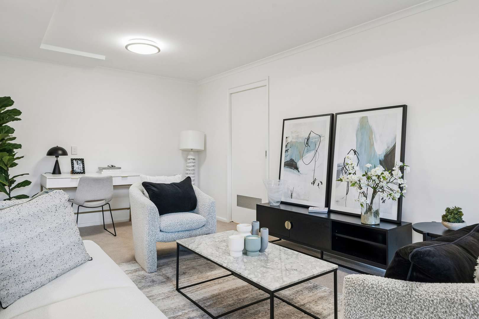 A Peaceful Villa Steps From the Community