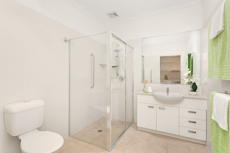 Modern One Bedroom Apartment with External Patio