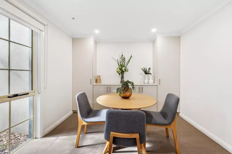 Bright Ground-floor Retreat with Fresh Updates