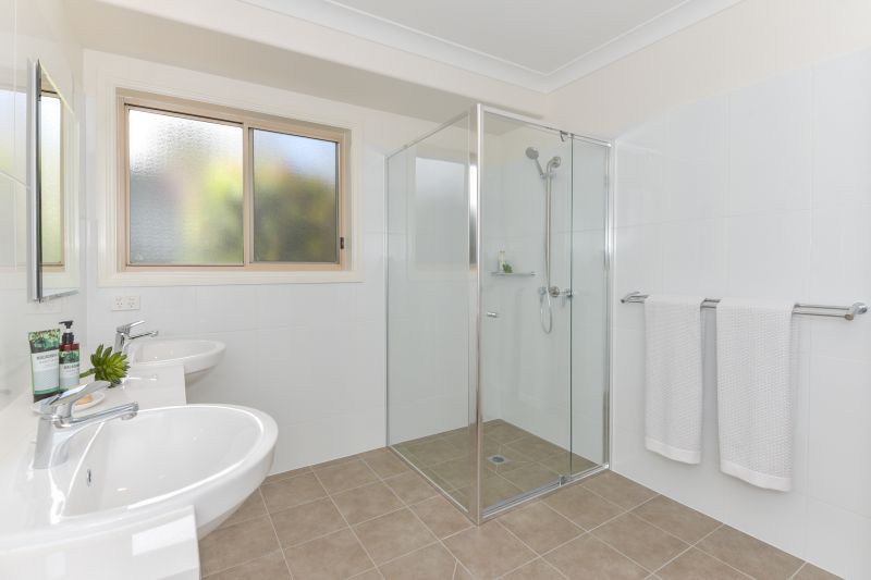 Fully refurbished freestanding villa