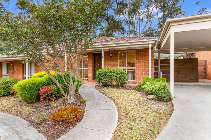 Serene living with parkland views!