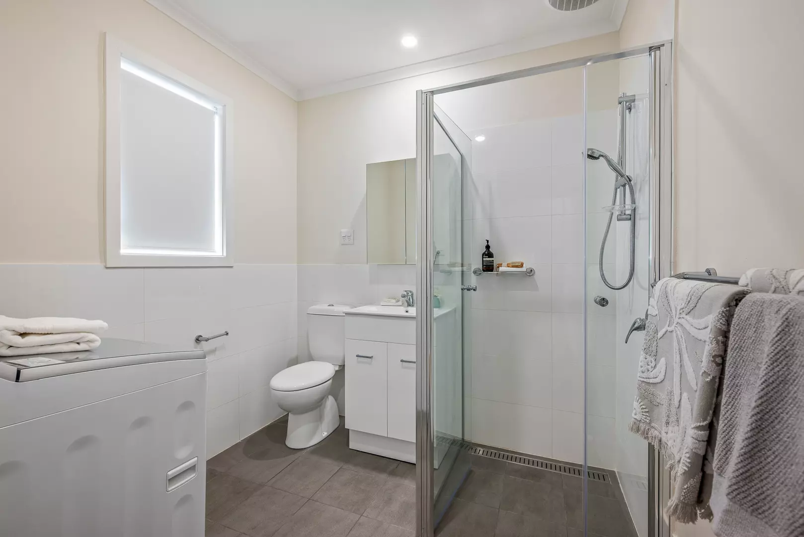 Are You Aged 65 Years Or Older And No Longer Working Full Time ? Step into Calm, Coastal Retirement Living in Hove