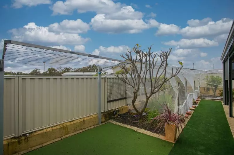 2 bedroom 2 Bathroom Plus Study