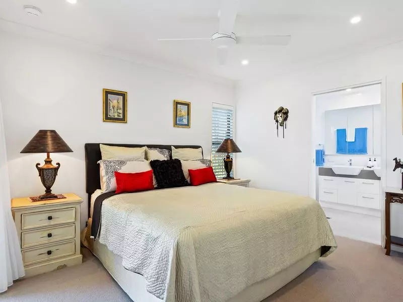 Sit Back, Relax and Watch the Tee Off From the First Hole