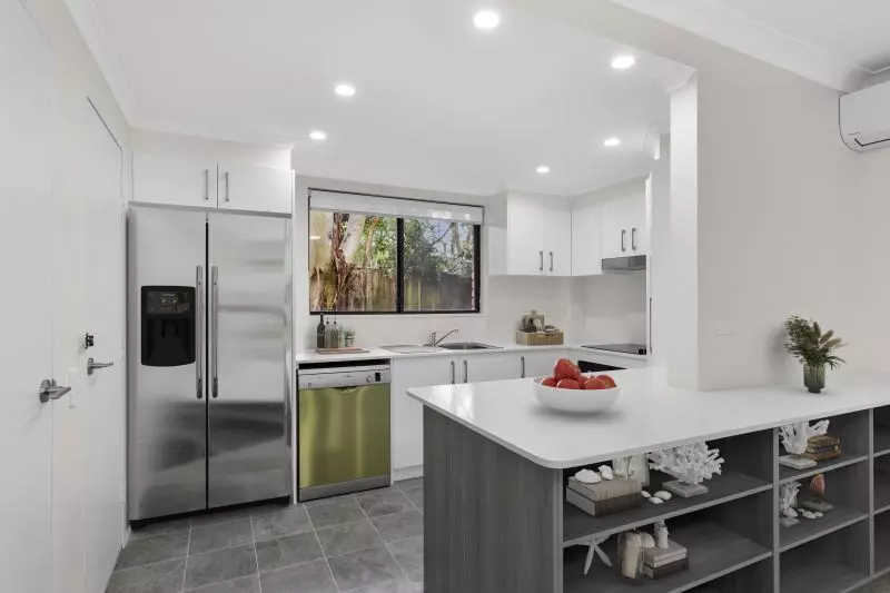 Beautifully renovated 1 bedroom  ground floor apartment close to the main clubhouse with large courtyard.