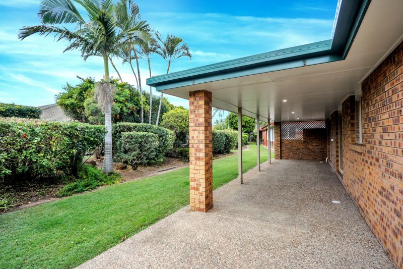 Here the ocean sounds! Coastal living in a large, modern Villa, coming soon!