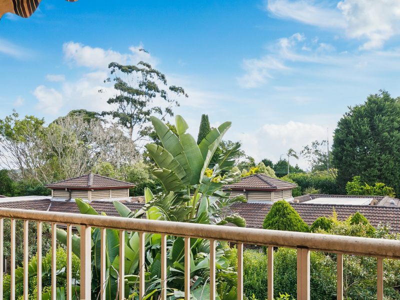 Light-filled villa with stunning bush views