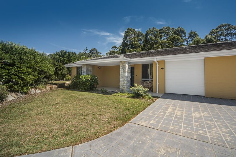 Modern Villa near the Coast