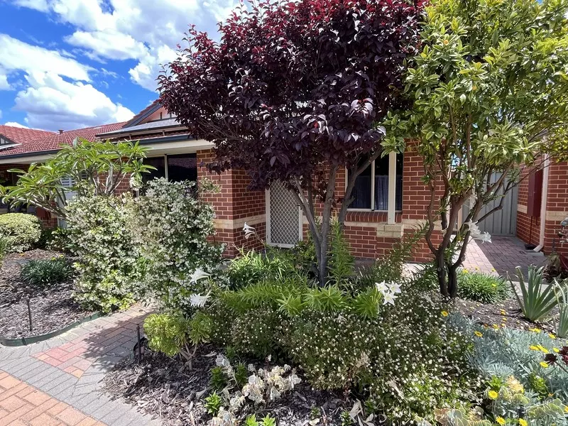 Beautiful, Spacious Villa with Fresh Updates