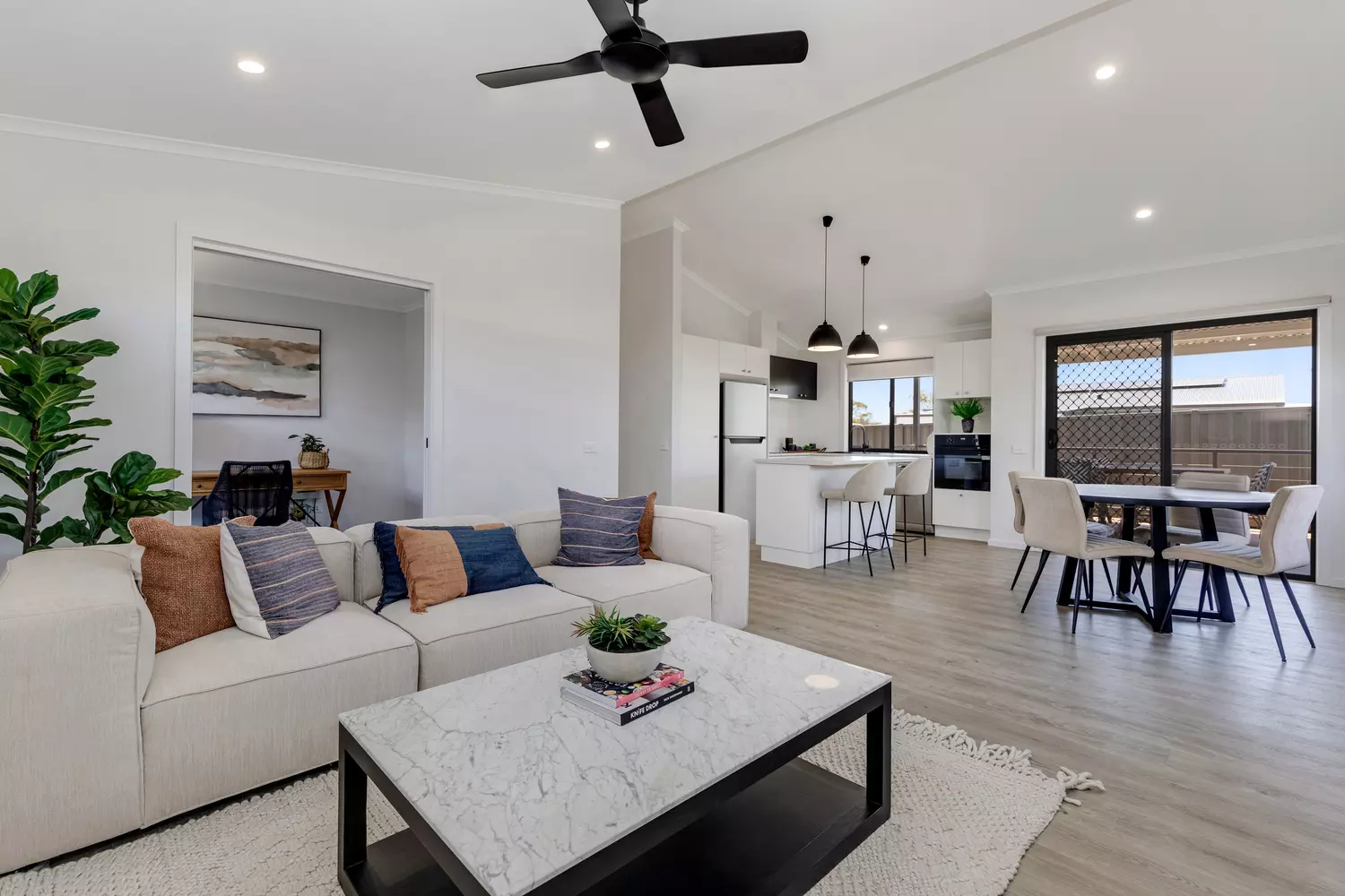 Contemporary Style, Easy Everyday Living