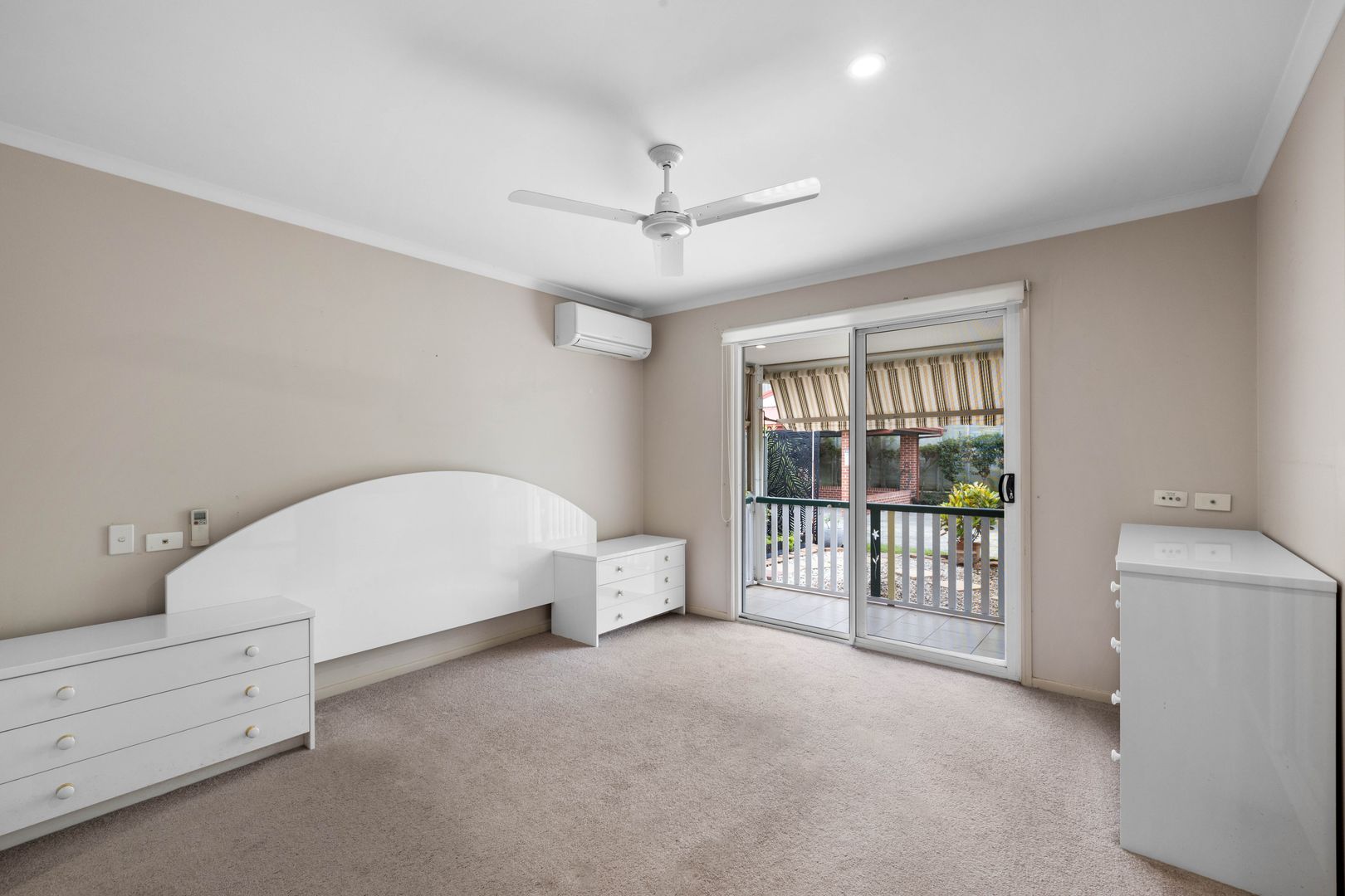 Home 100 3 bedroom Palm Lake Resort Carindale