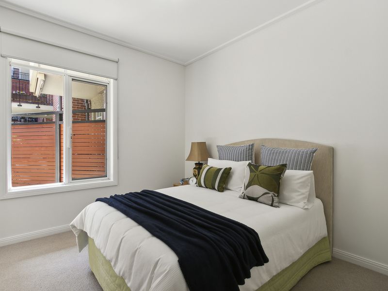 Bright and Fresh Retreat with Private Courtyard