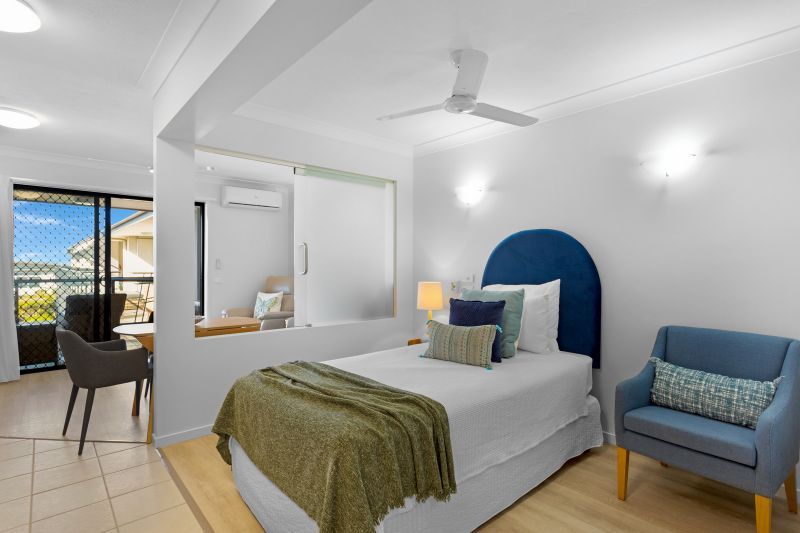 Cosy studio apartment with ocean views