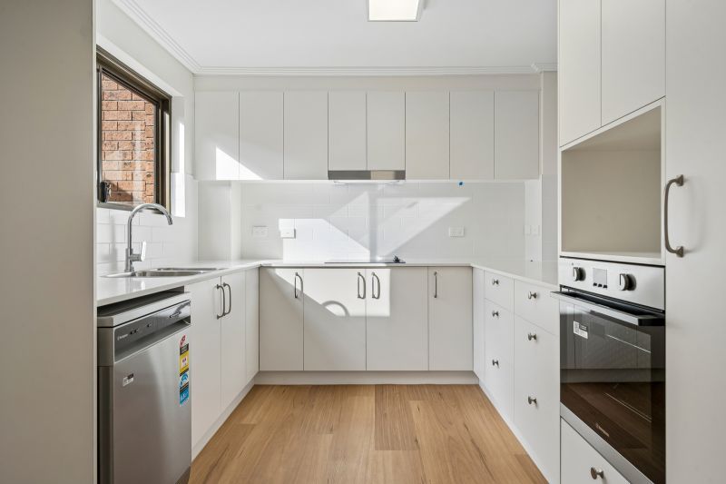 A Sun-Filled Retreat With Tranquil Bushland Views