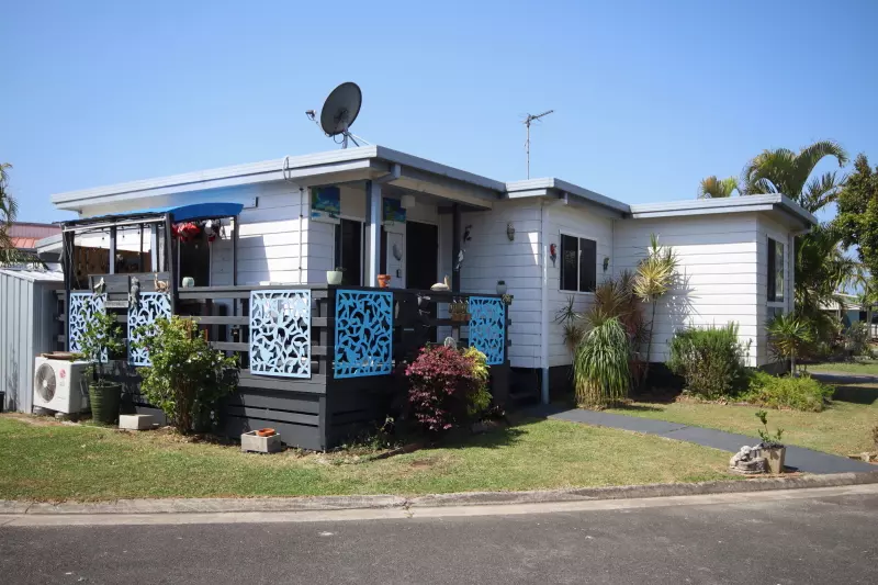 Tasman Holiday Park, North Star - Over 50's Residential Park