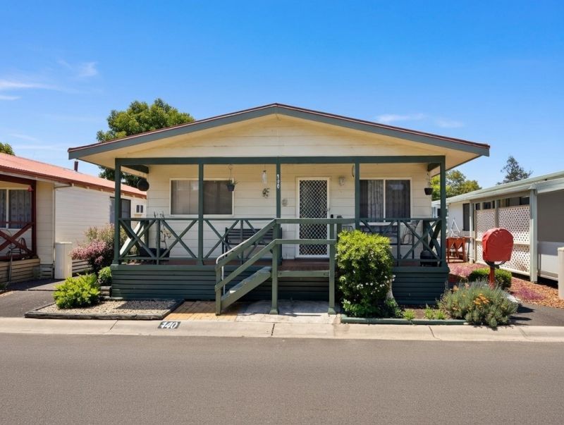 Two Bedroom Villa - Quiet Street.